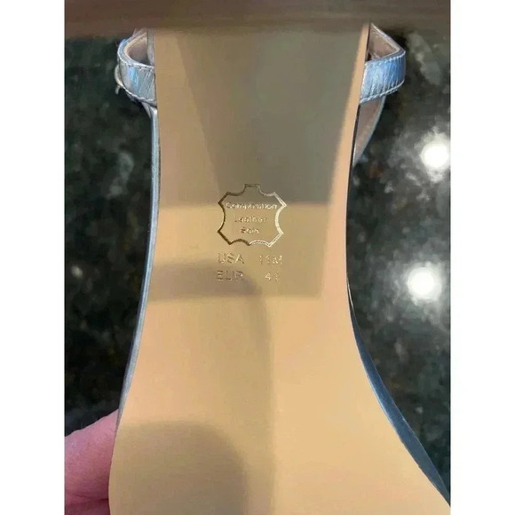 Nina New York silver heels size 11. Silver with rhinestone accents . - Picture 4 of 7